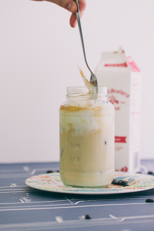 Homemade Iced Vanilla Latte | Yea Yea Pueblo